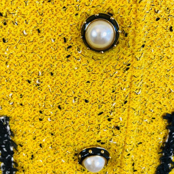 St John Collection Boucle Knit Pearl Button Jacket - Picture 4 of 10